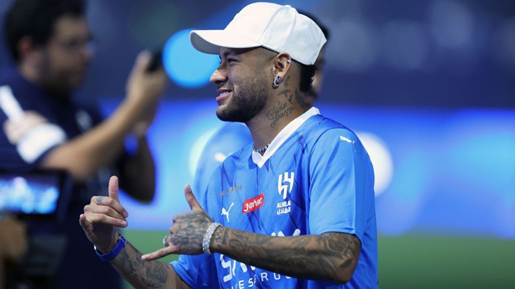 Barcelona muốn chiêu mộ Neymar, 4 siêu sao vẫn mơ vô địch World Cup