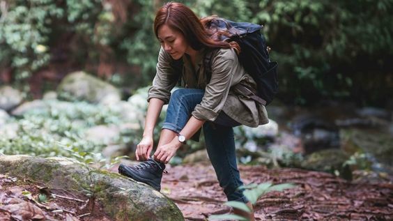 Tiêu chí nào khi chọn giày đi phượt dành cho người mới bắt đầu