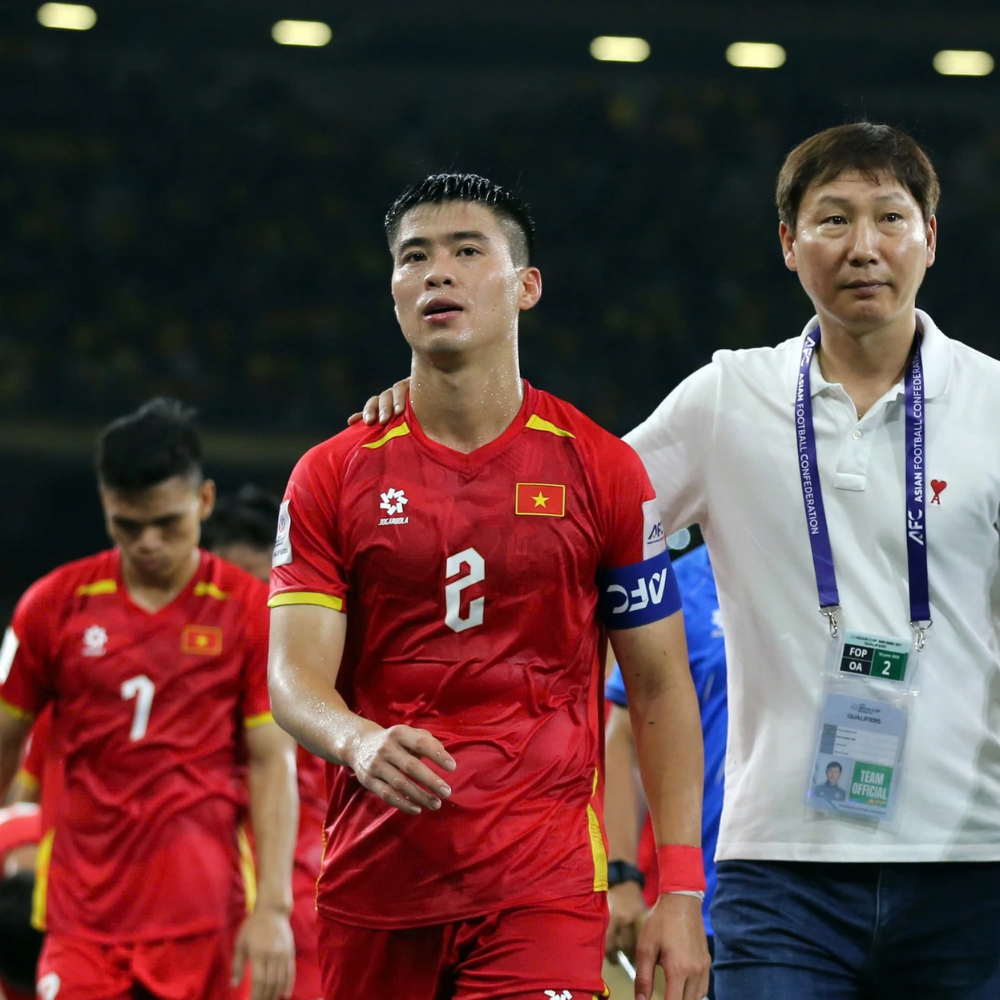 HLV Kim Sang Sik Chia Tay ĐT Việt Nam, Nhận Nhiệm Vụ Mới – Quá Trình Thay Đổi Quan Trọng Sau Thất Bại Trước Malaysia
