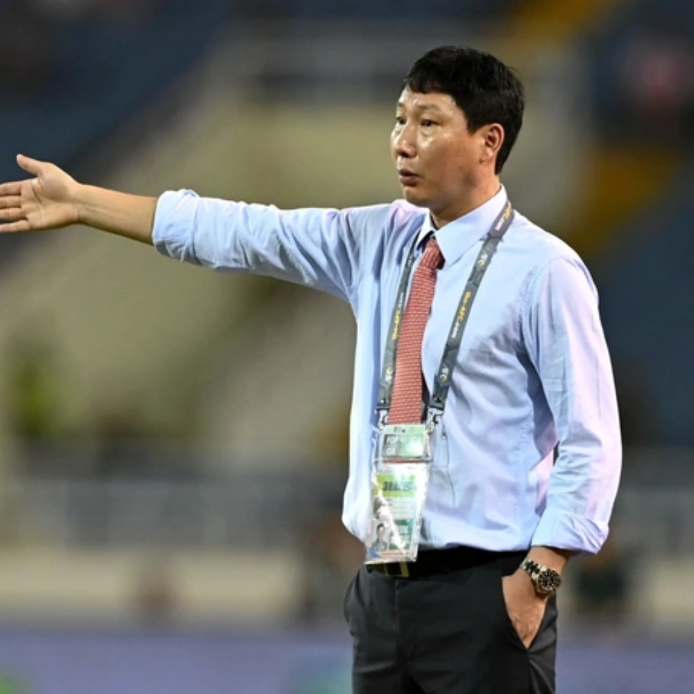 HLV Kim Sang Sik Tiến Hành Loại 9 Cầu Thủ U23 Việt Nam: Quyết Định Quan Trọng Trước Giải U23 Đông Nam Á 2025